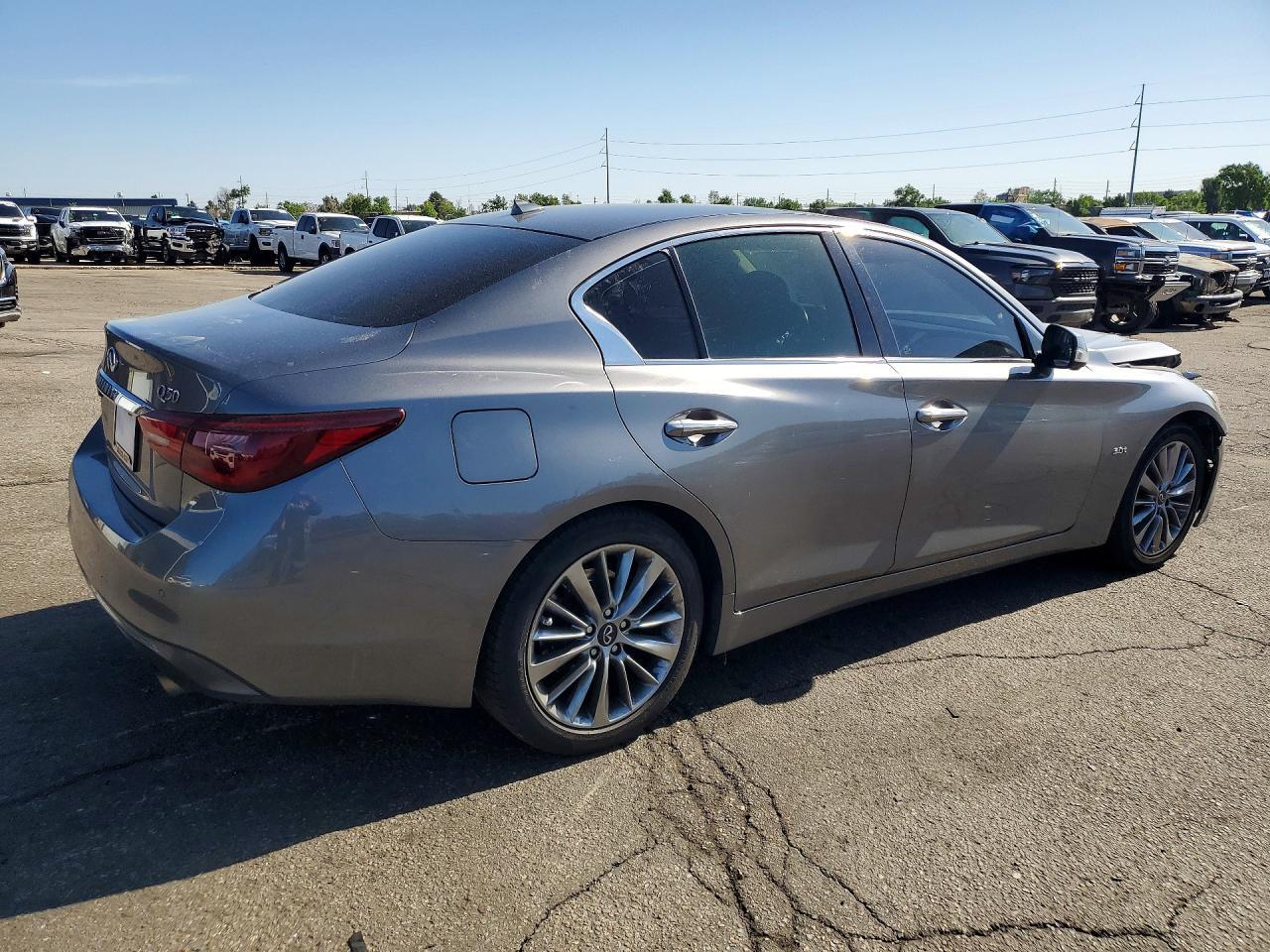 2019 Infiniti Q50 3.0T Luxe - zdjęcie 3