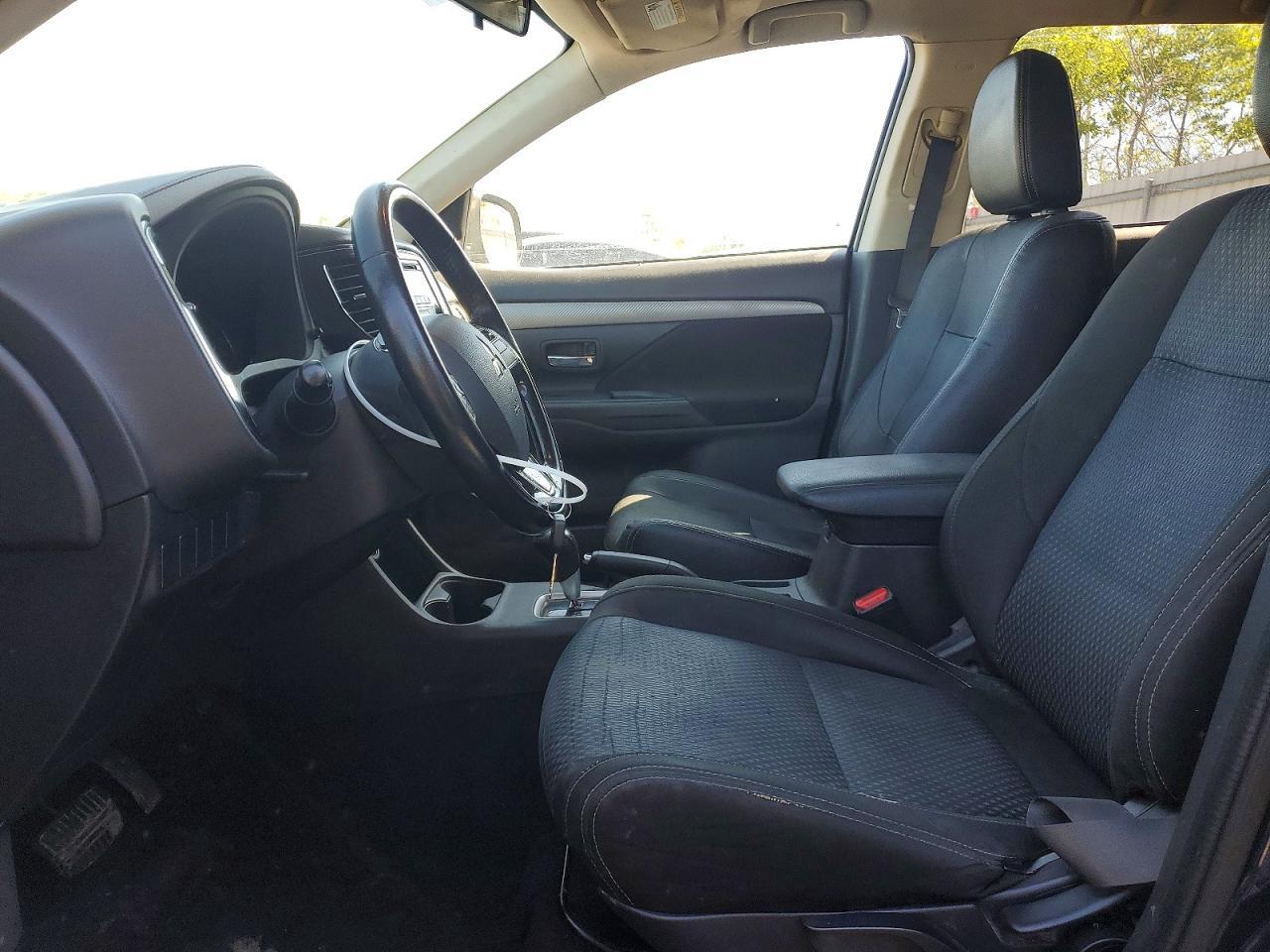 2016 Mitsubishi Outlander Se - zdjęcie 7