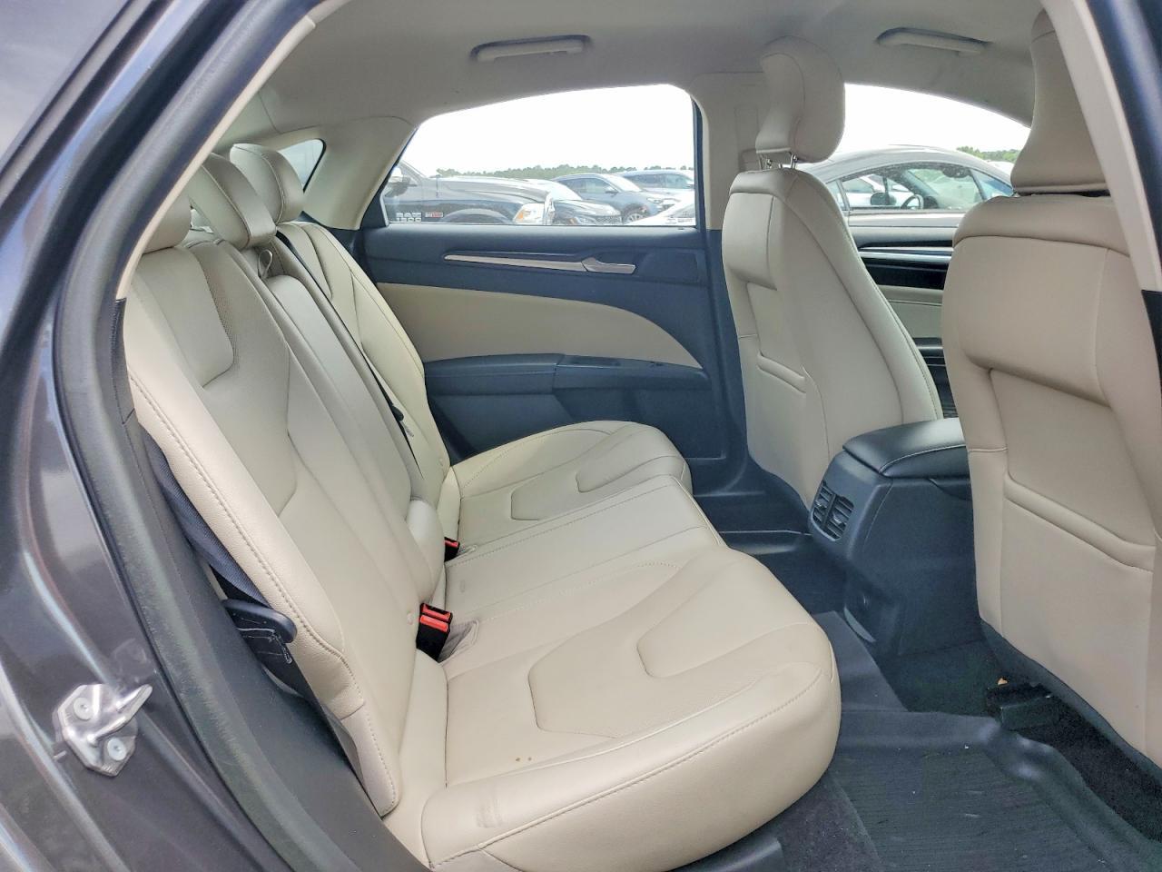 2018 Ford Fusion Titanium - zdjęcie 10