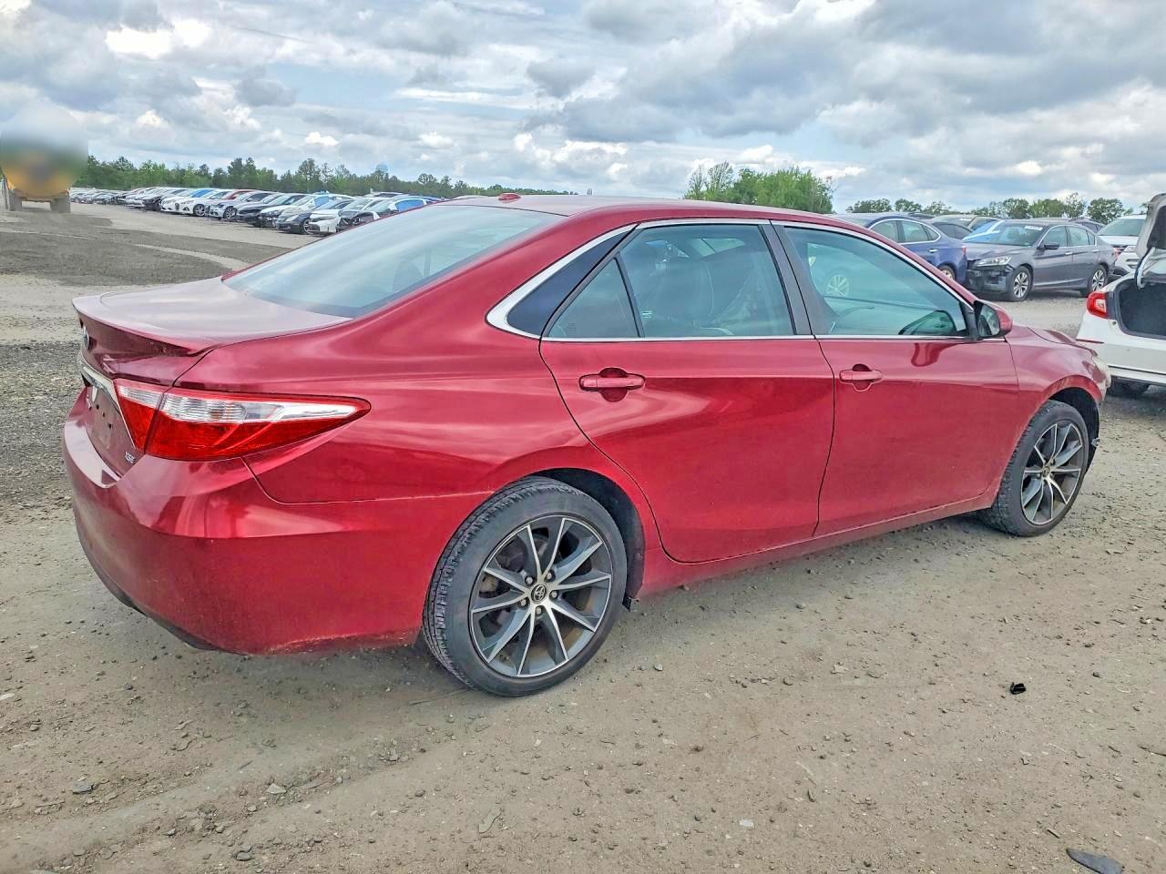 2016 Toyota Camry Xse - zdjęcie 3