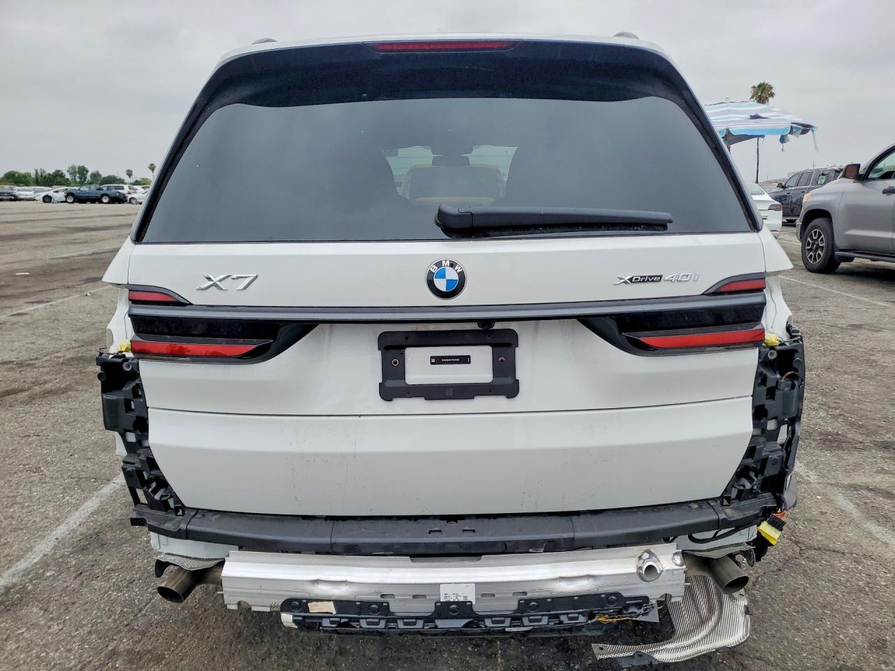 2026 BMW X7 xDrive40I - zdjęcie 6