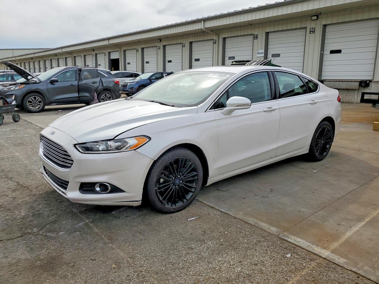 2016 Ford Fusion Se - zdjęcie główne