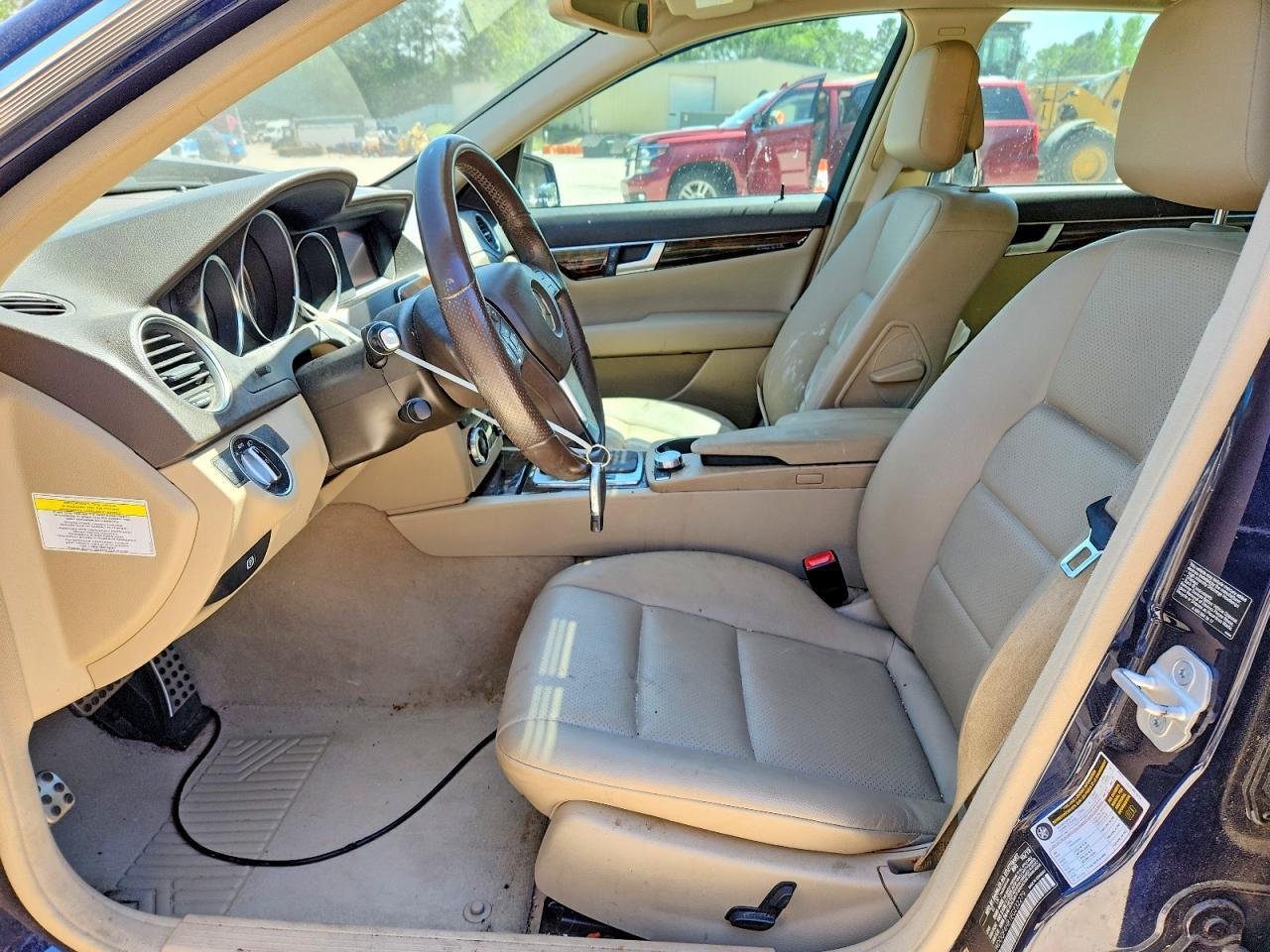 2014 Mercedes-Benz C 250 - zdjęcie 7