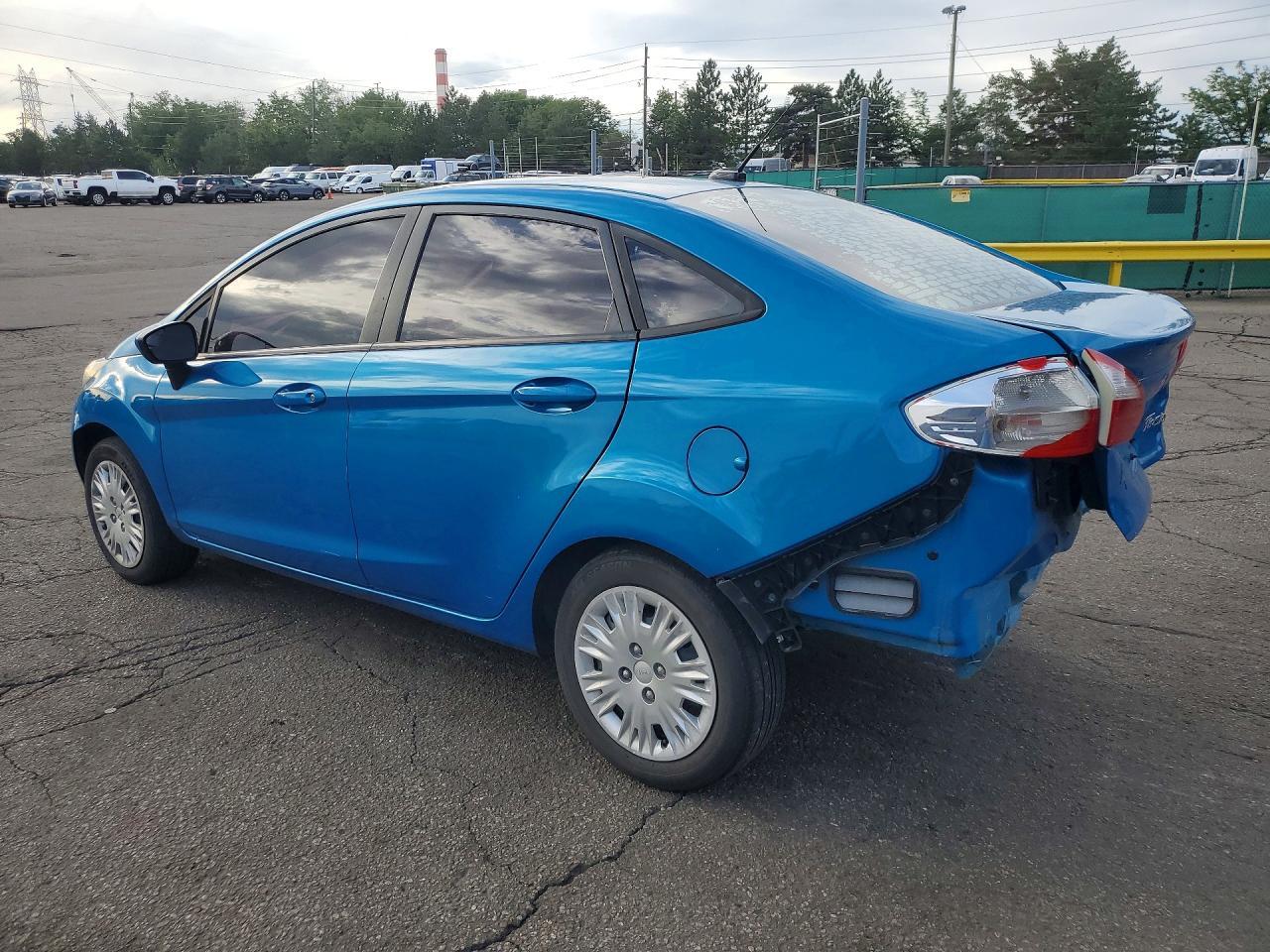 2016 Ford Fiesta S - zdjęcie 2