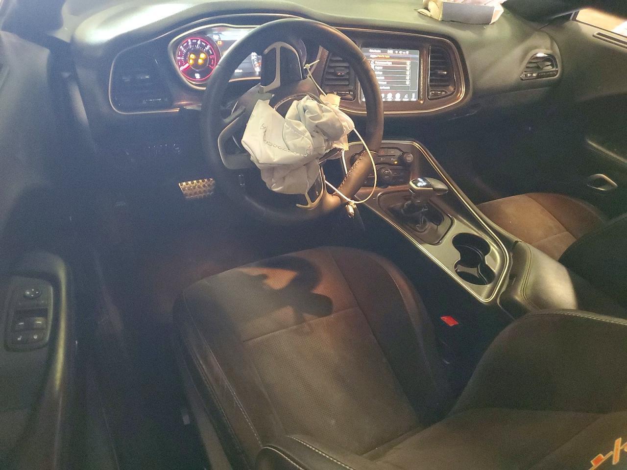 2016 Dodge Challenger R - zdjęcie 8