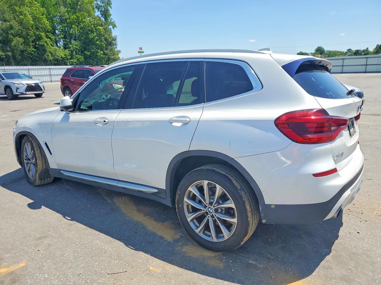 2018 BMW X3 xDrive30I - zdjęcie 2