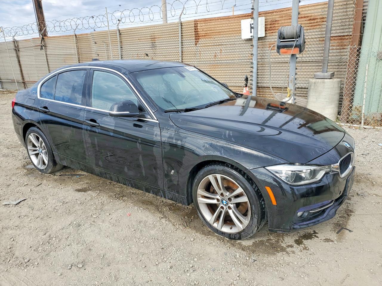2017 BMW 330E - zdjęcie 4