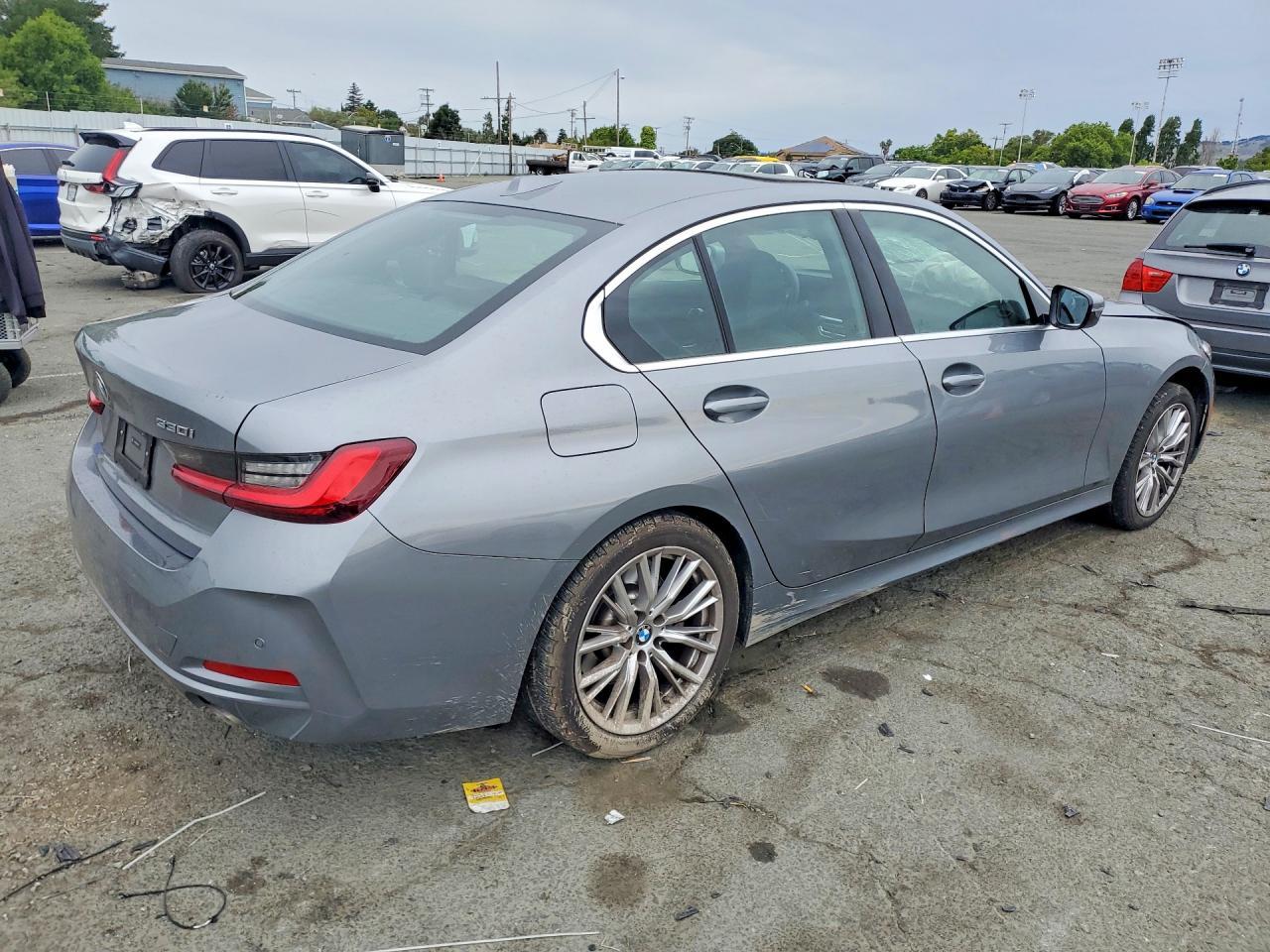 BMW Seria 3 - zdjęcie 3