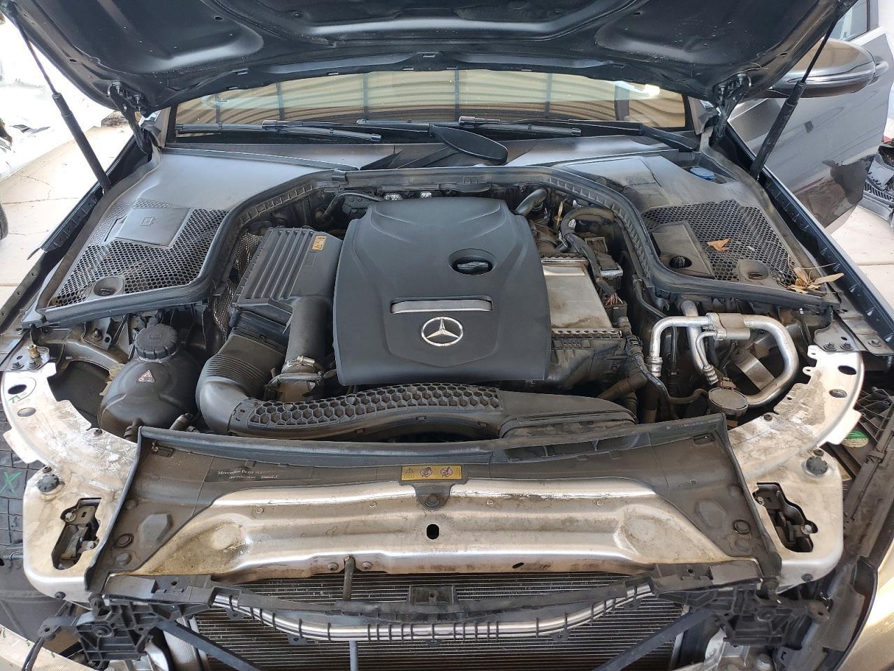 2018 Mercedes-Benz C 300 - zdjęcie 11