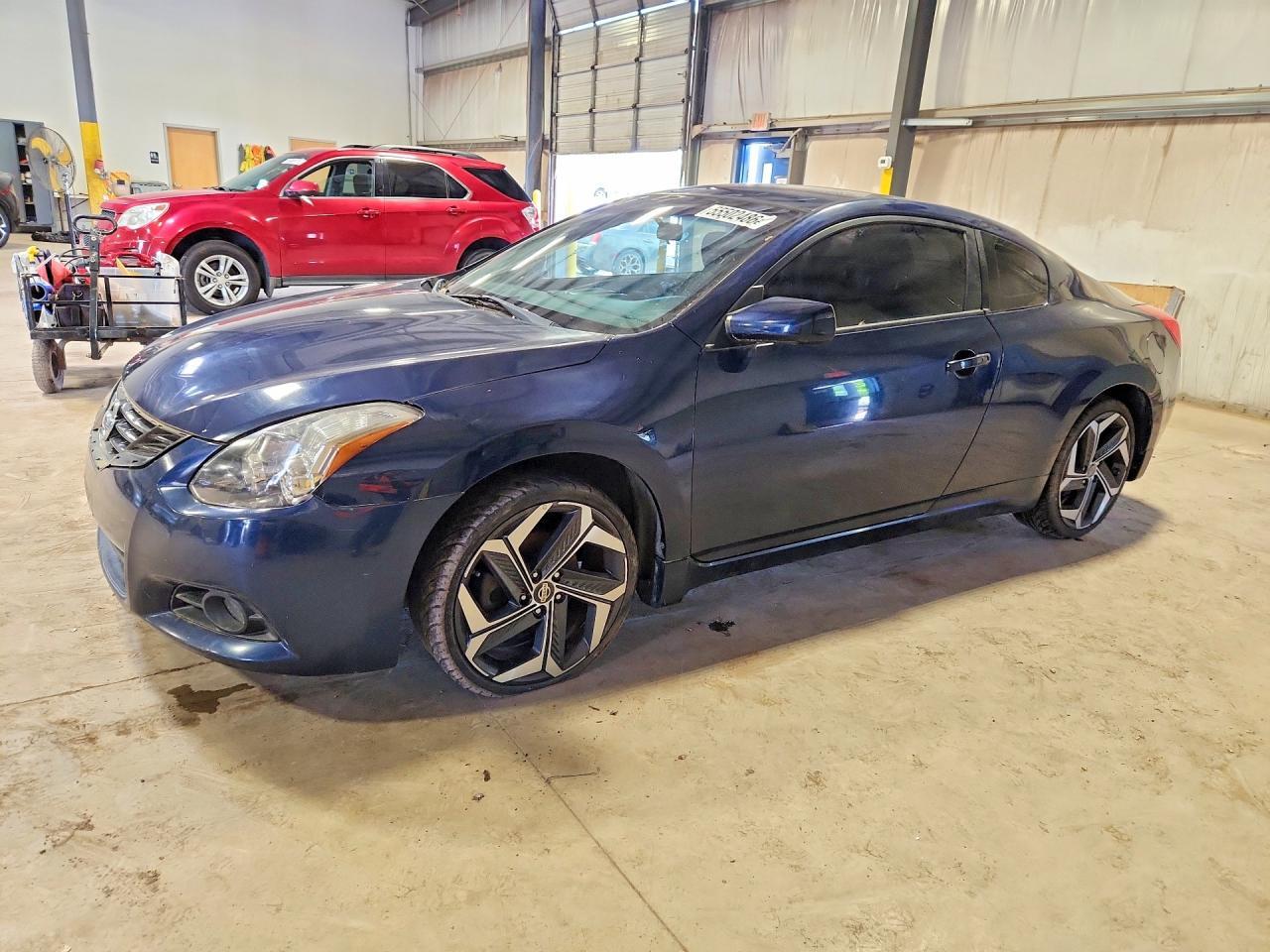 2013 Nissan Altima S - zdjęcie główne