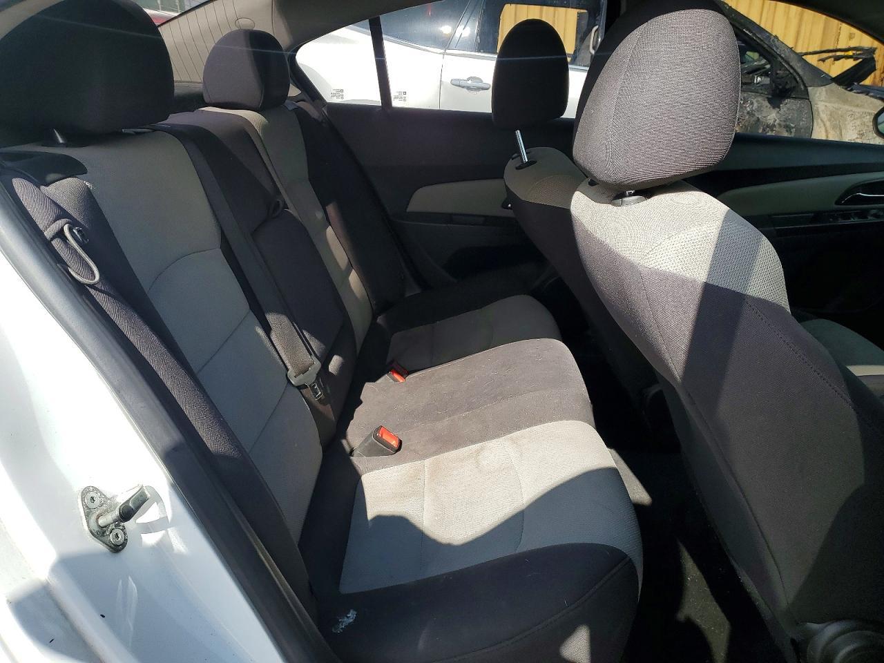 2013 Chevrolet Cruze Ls - zdjęcie 10