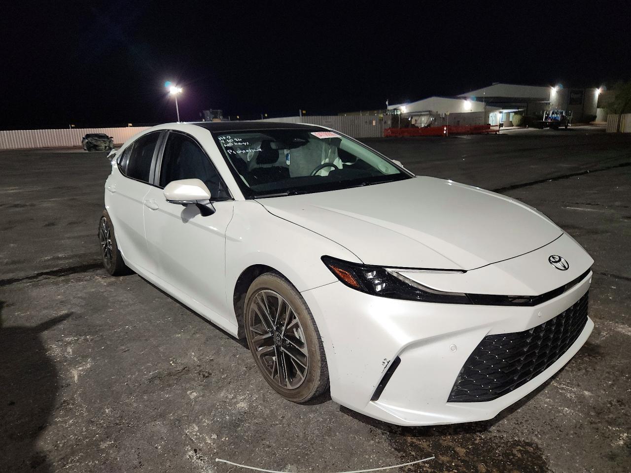 2025 Toyota Camry Xle - zdjęcie 4