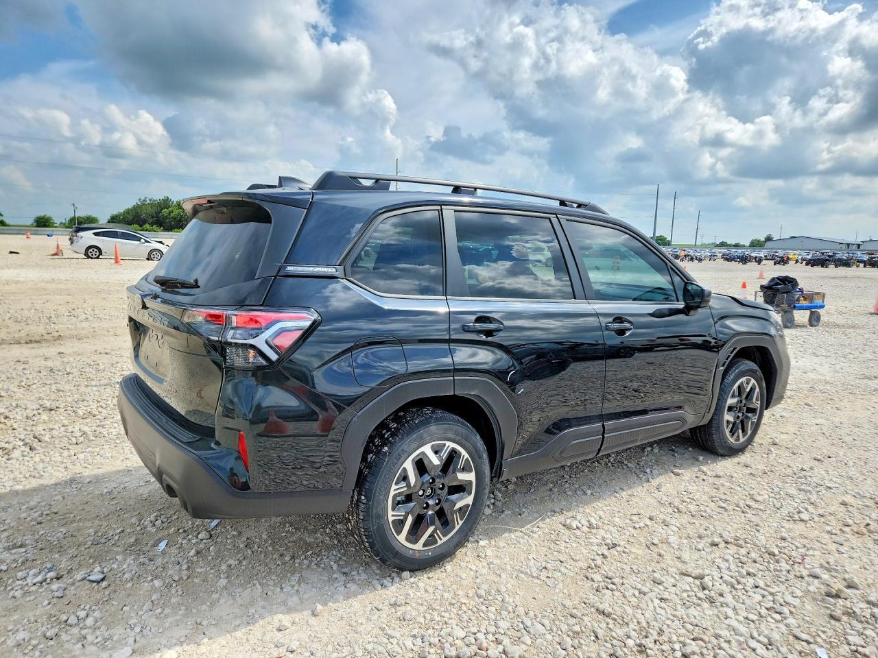2025 Subaru Forester Premium - zdjęcie 3