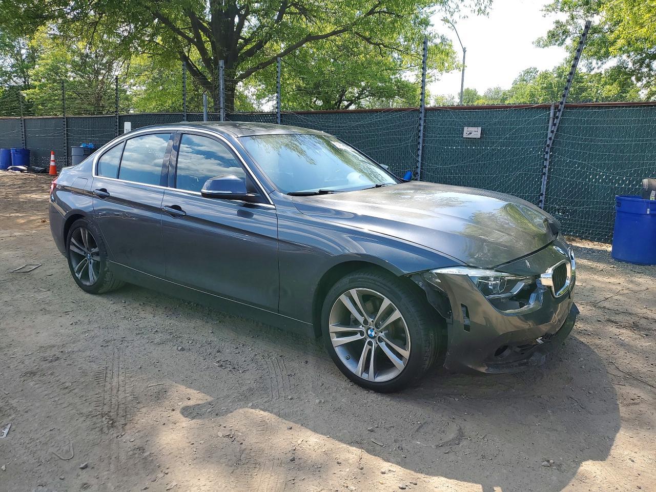 2017 BMW 330 I - zdjęcie 4