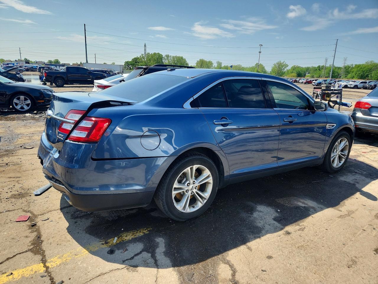 2018 Ford Taurus Sel - zdjęcie 3