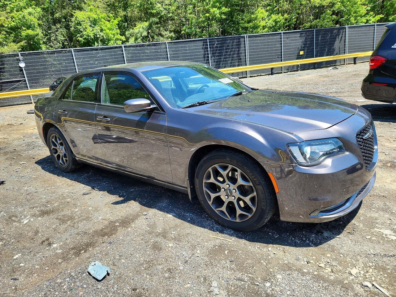2015 Chrysler 300 S - zdjęcie 4