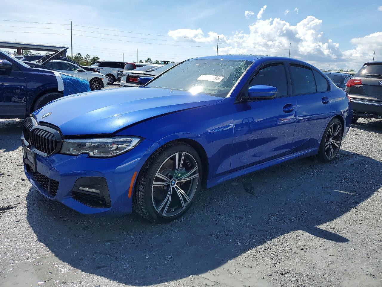 2020 BMW 330Xi - zdjęcie główne