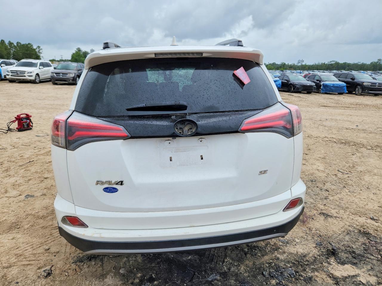 2017 Toyota Rav4 Se - zdjęcie 6