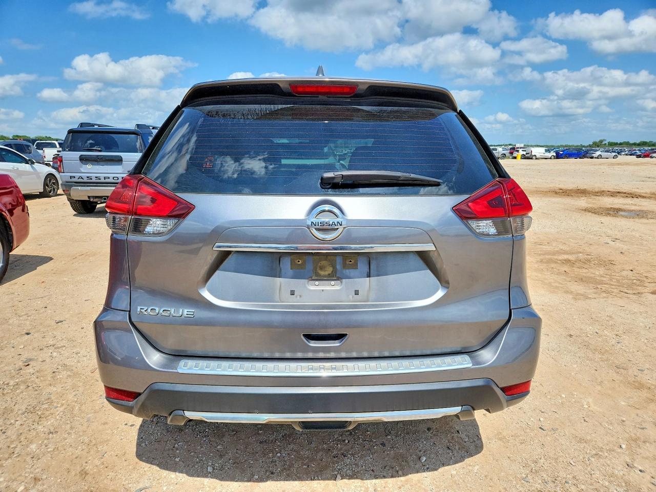 2020 Nissan Rogue S - zdjęcie 6