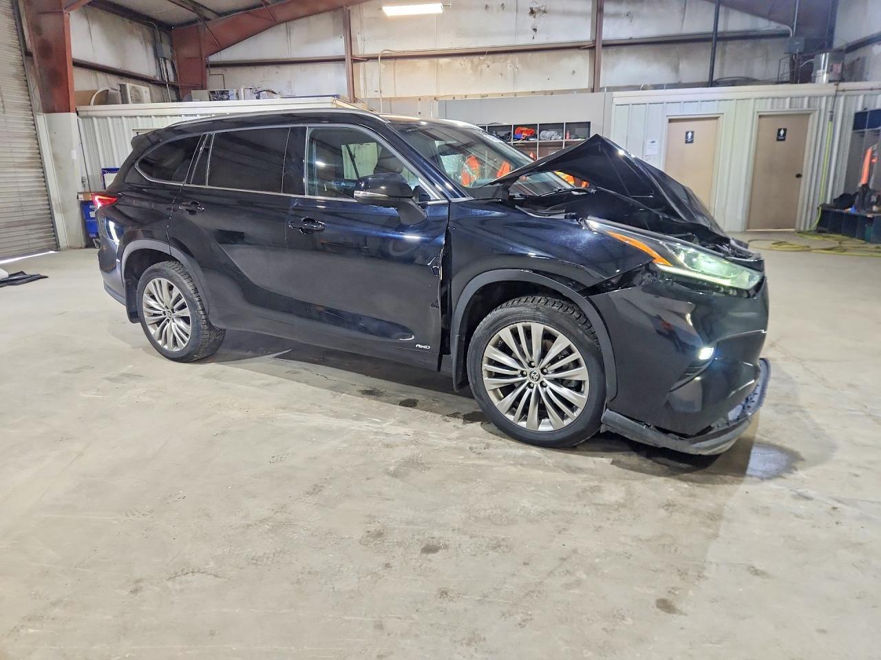 2022 Toyota Highlander Hybrid Platinum - zdjęcie 4