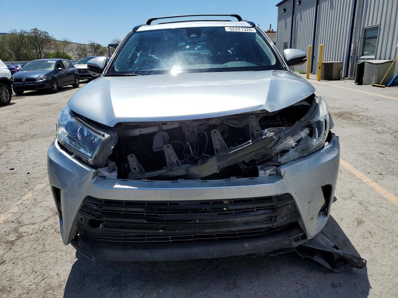 2017 Toyota Highlander Se - zdjęcie 5