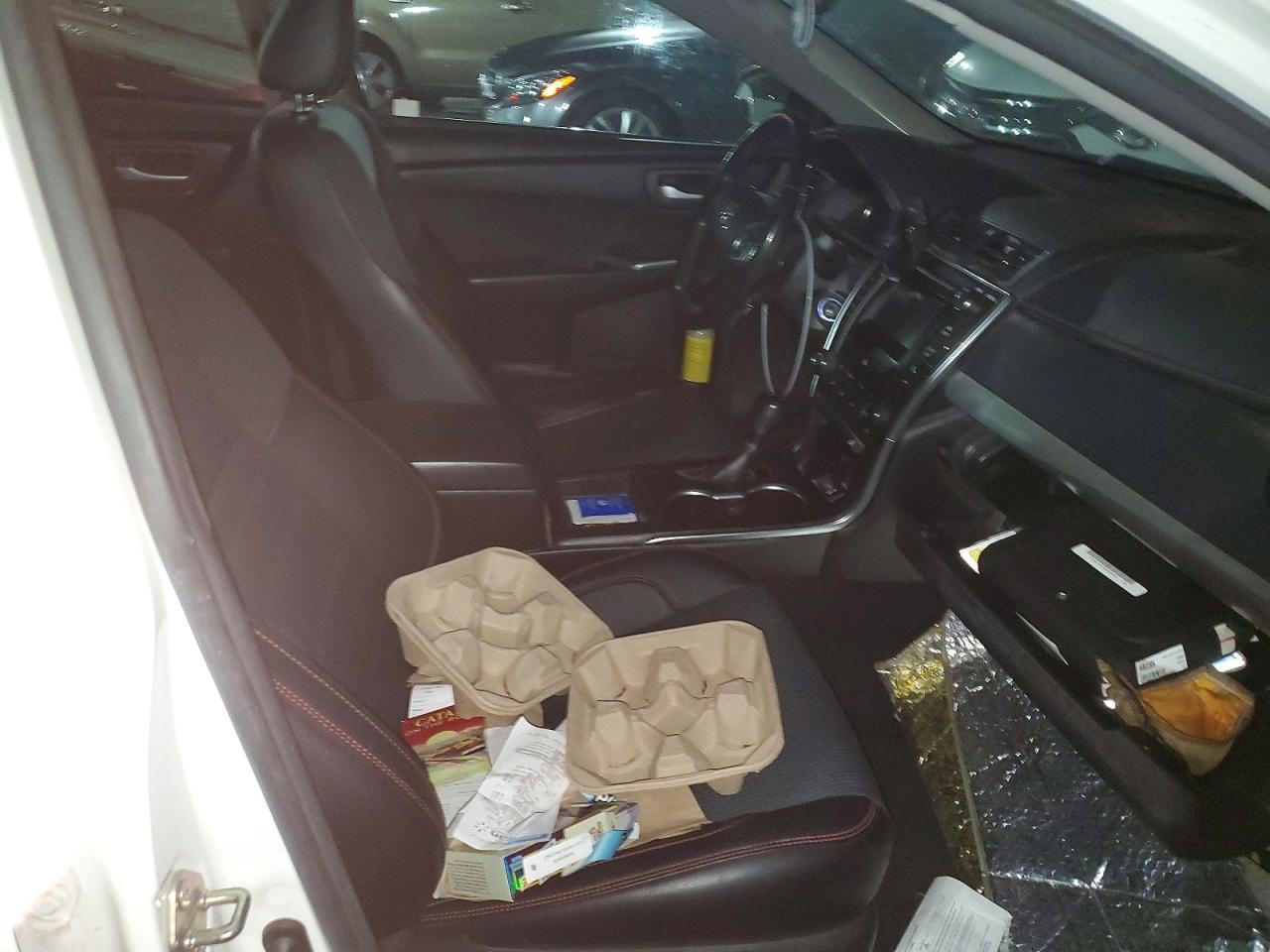 2017 Toyota Camry Se - zdjęcie 13