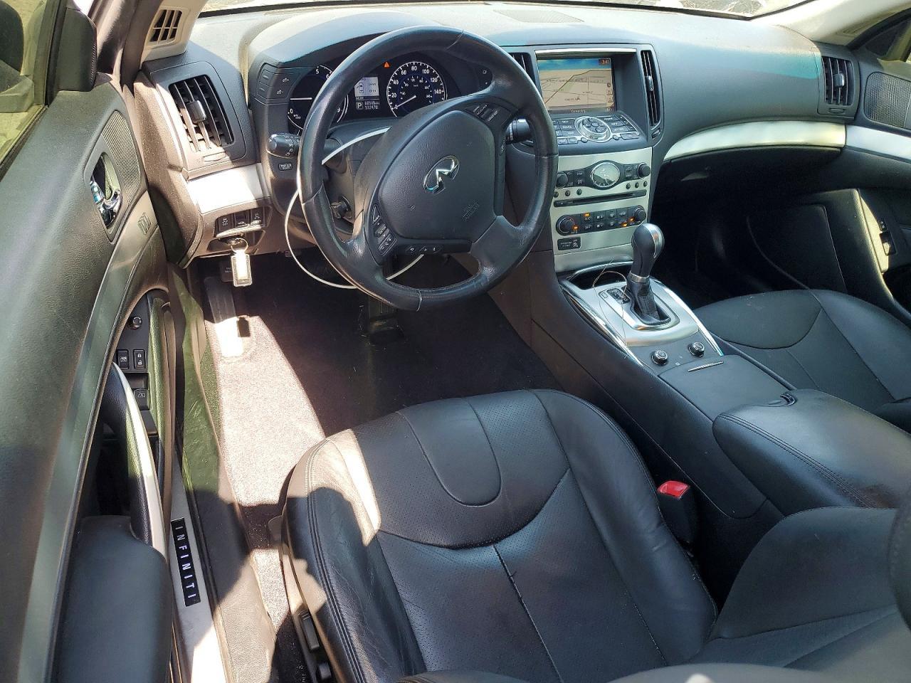 2015 Infiniti Q60 Coupe Journey - zdjęcie 8