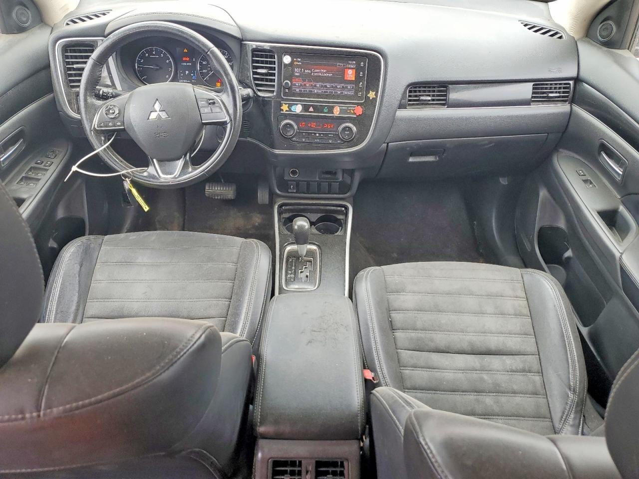2019 Mitsubishi Outlander Se - zdjęcie 8