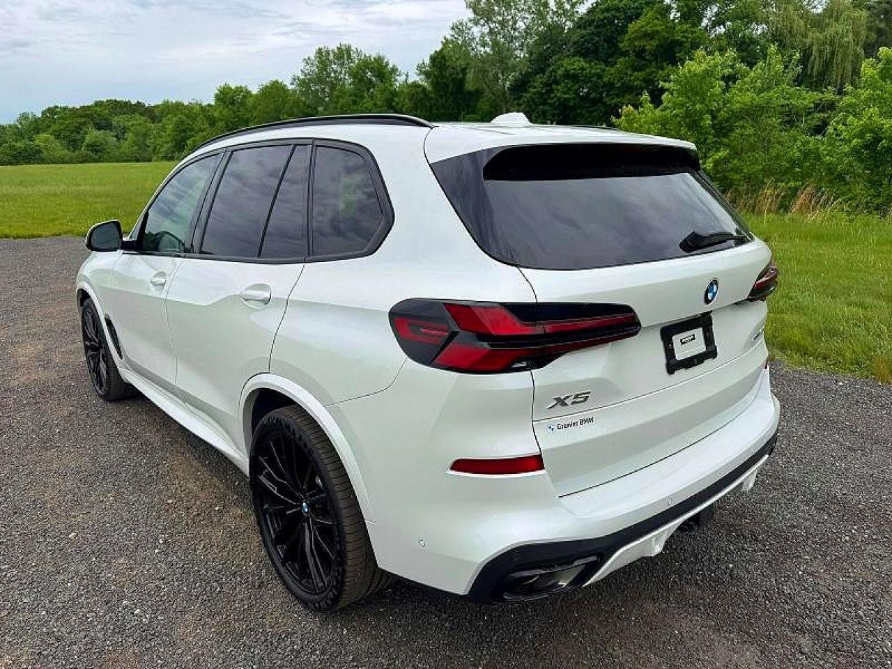 2024 BMW X5 xDrive40I - zdjęcie 2