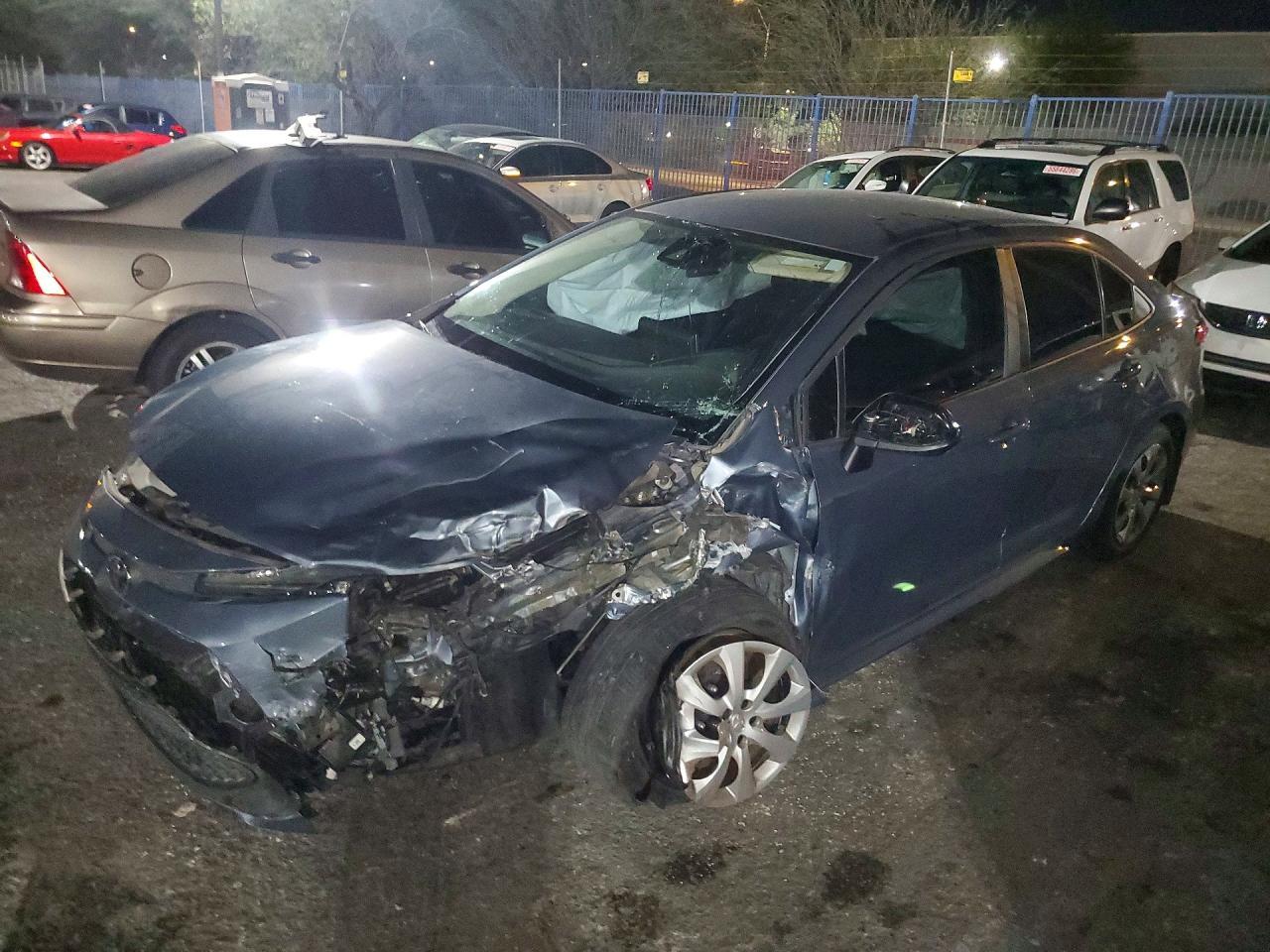 2021 Toyota Corolla Le - zdjęcie główne