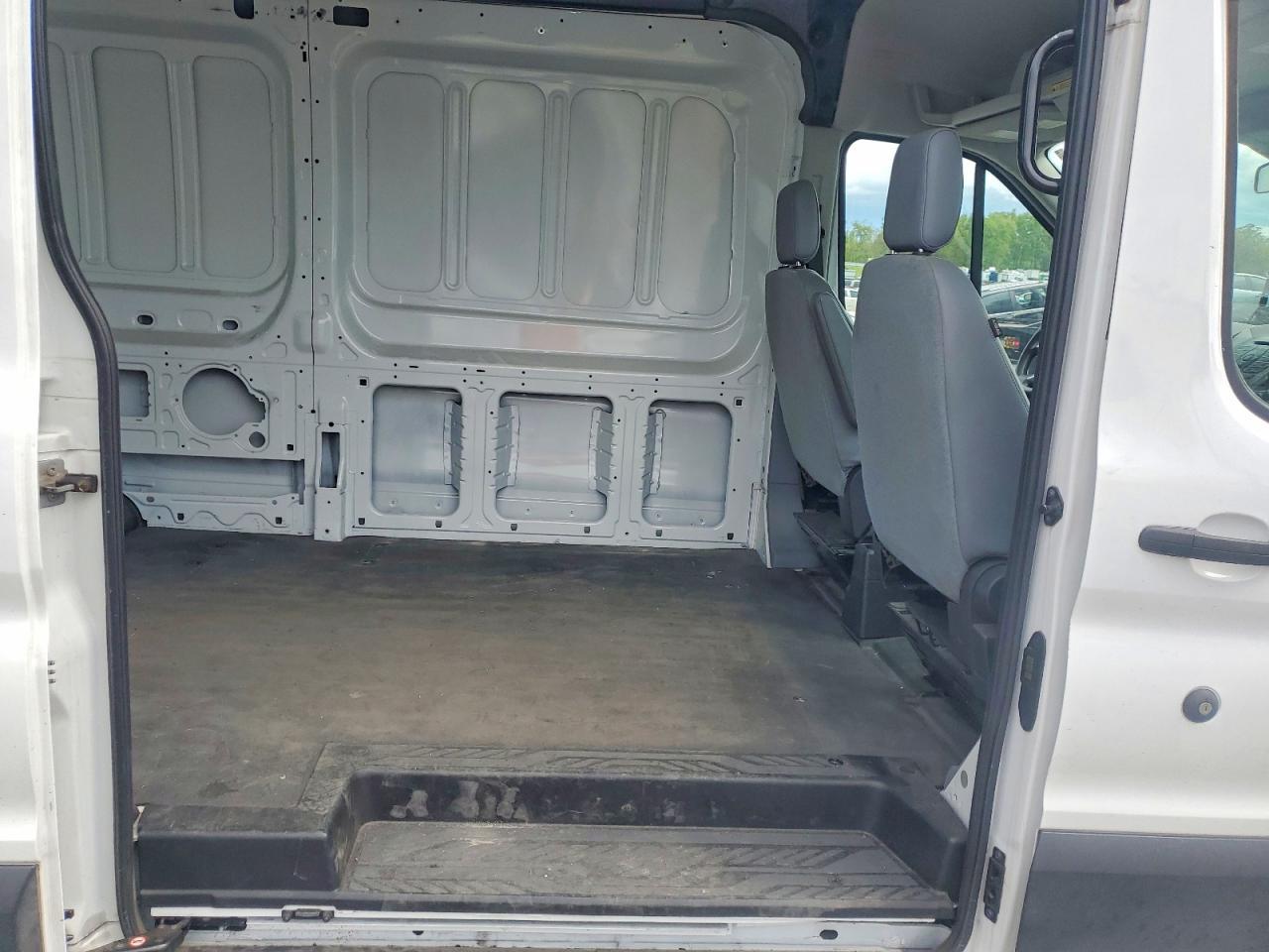 2019 Ford Transit T-350 - zdjęcie 11