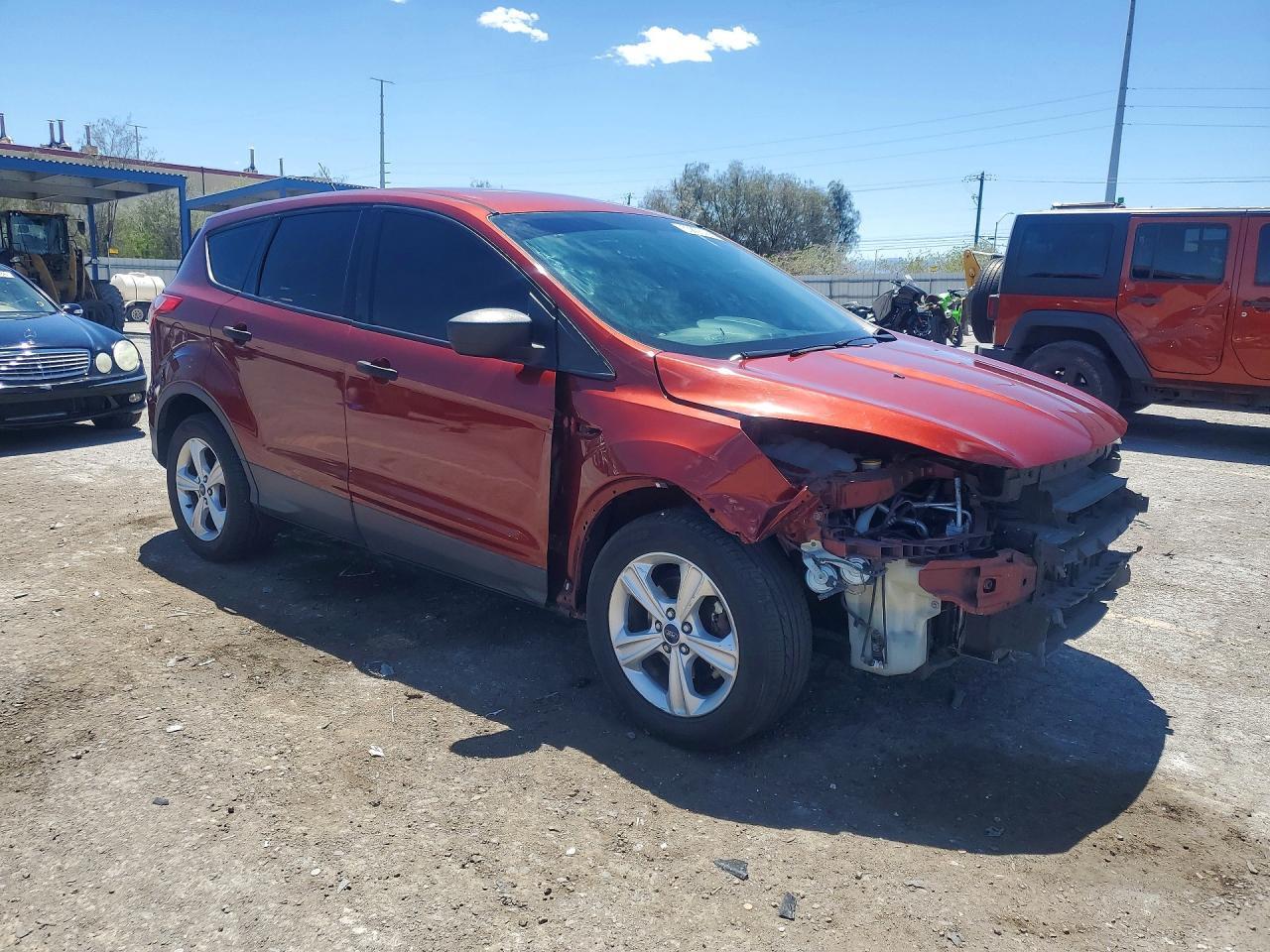 2014 Ford Escape S - zdjęcie 4