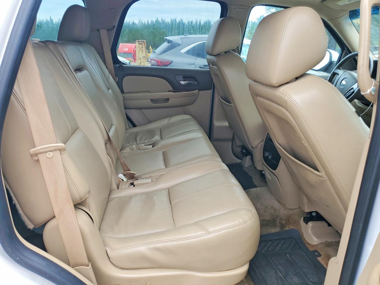 2013 Chevrolet Tahoe C1500 Lt - zdjęcie 10