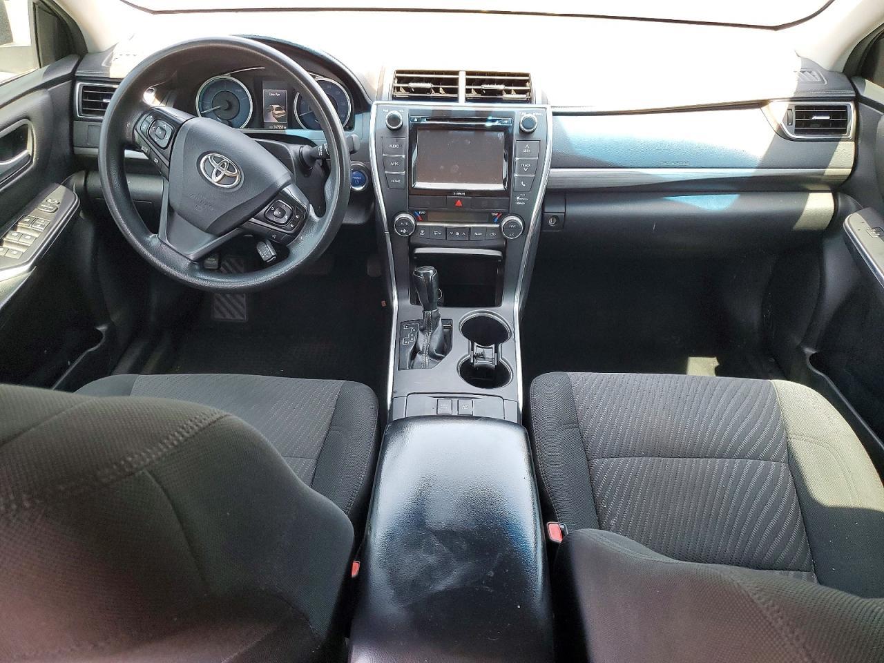 2017 Toyota Camry Hybrid Le - zdjęcie 8