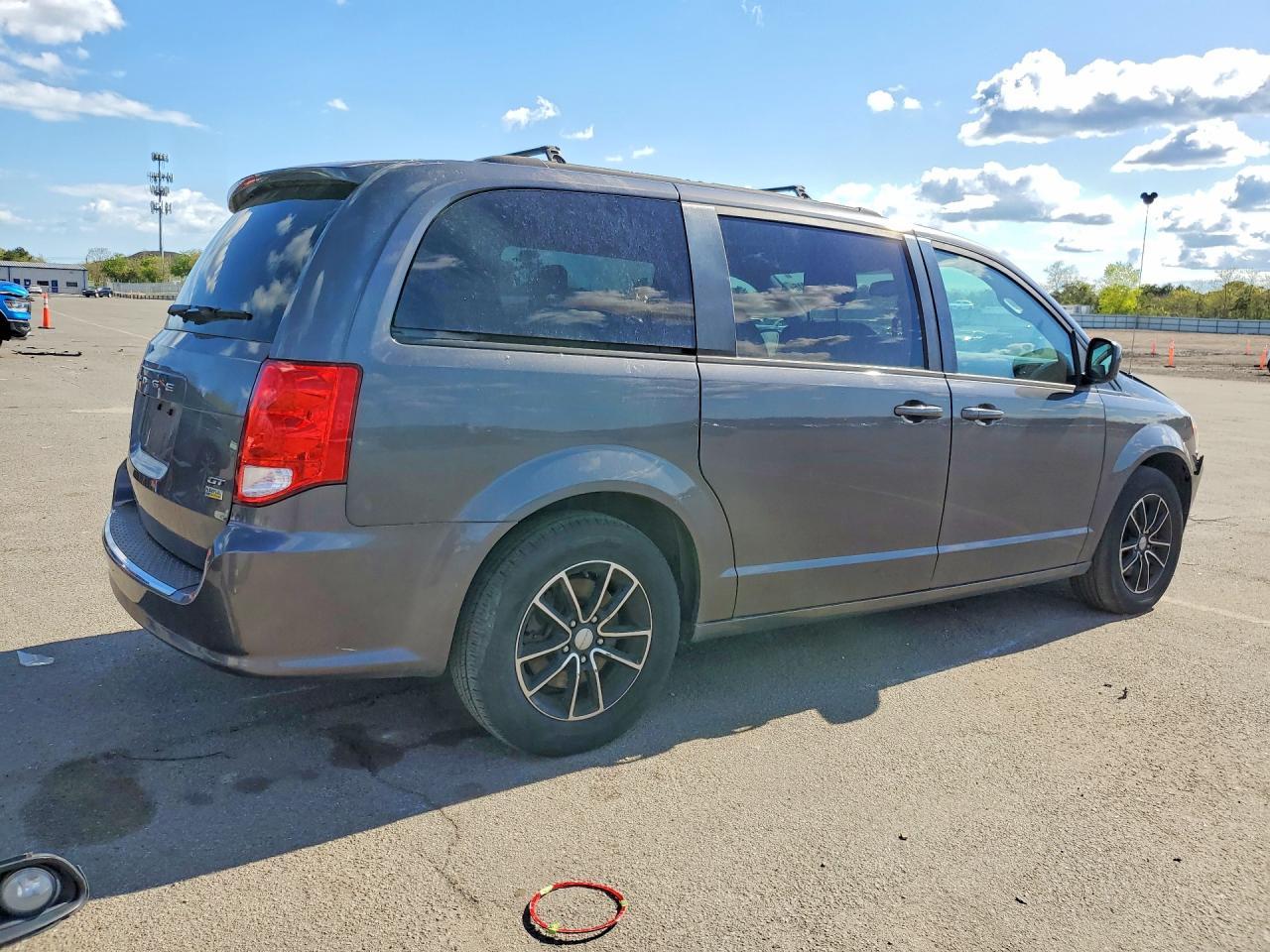 2018 Dodge Grand Caravan Gt - zdjęcie 3