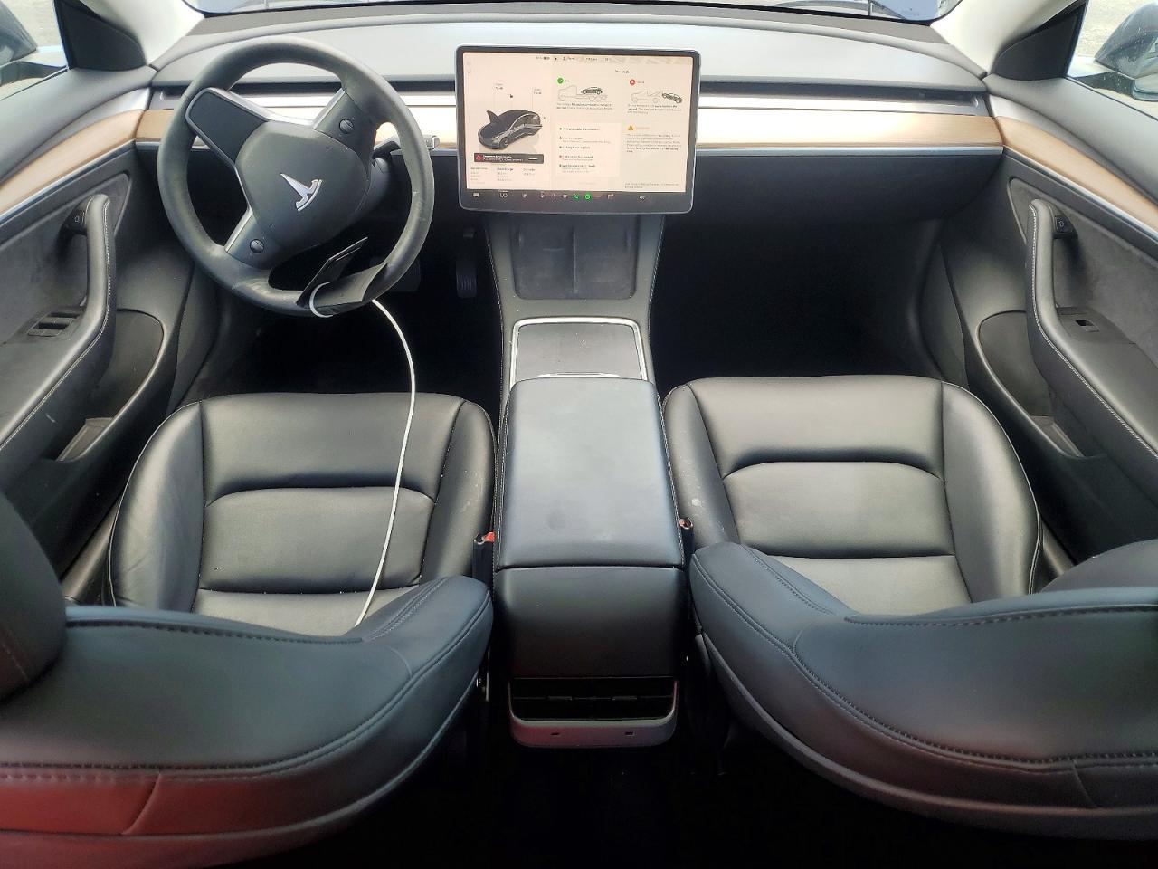 2023 Tesla Model 3 - zdjęcie 8