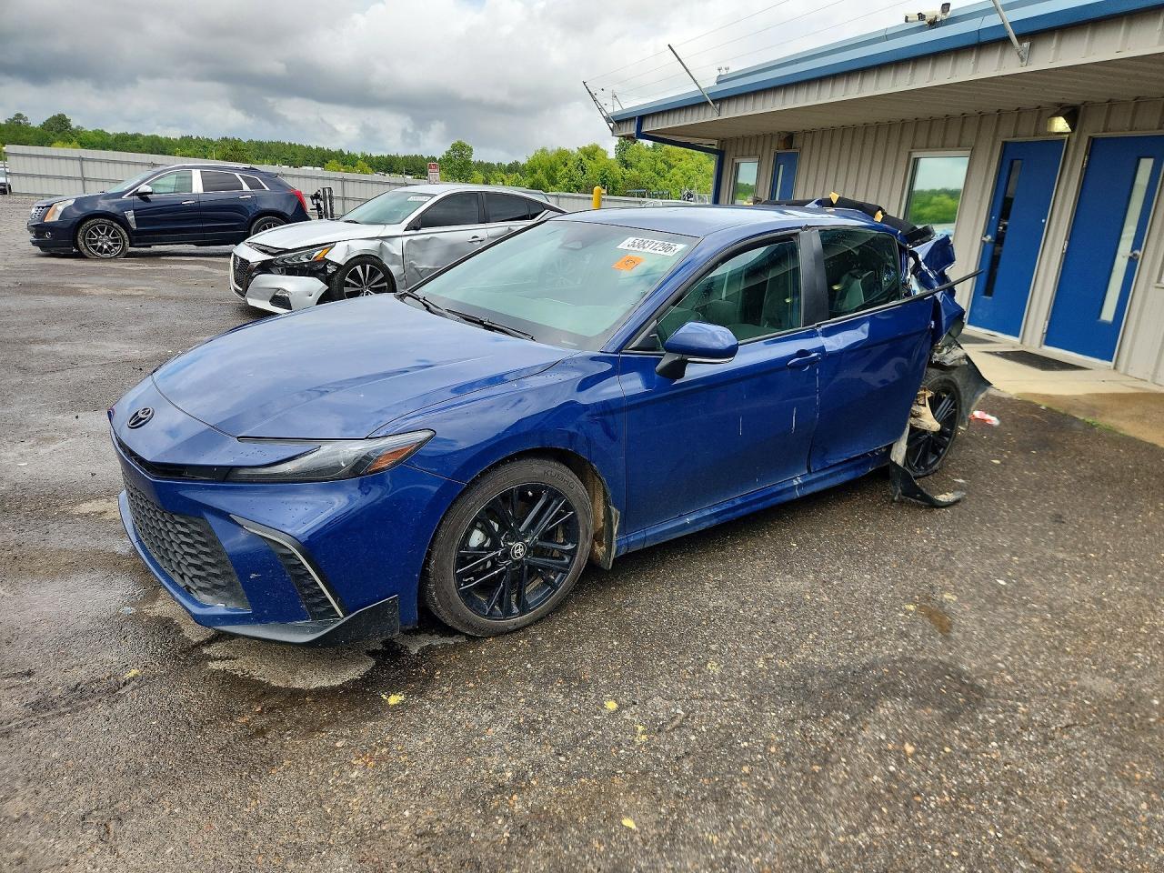 2025 Toyota Camry Se - zdjęcie główne