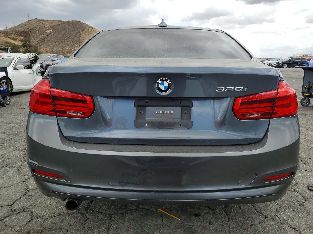 2018 BMW 320 I - zdjęcie 6