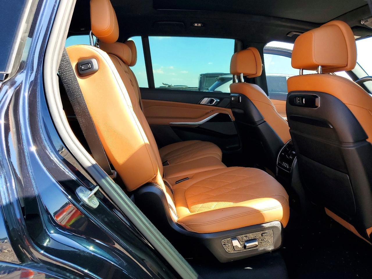 2023 BMW X7 xDrive40I - zdjęcie 10