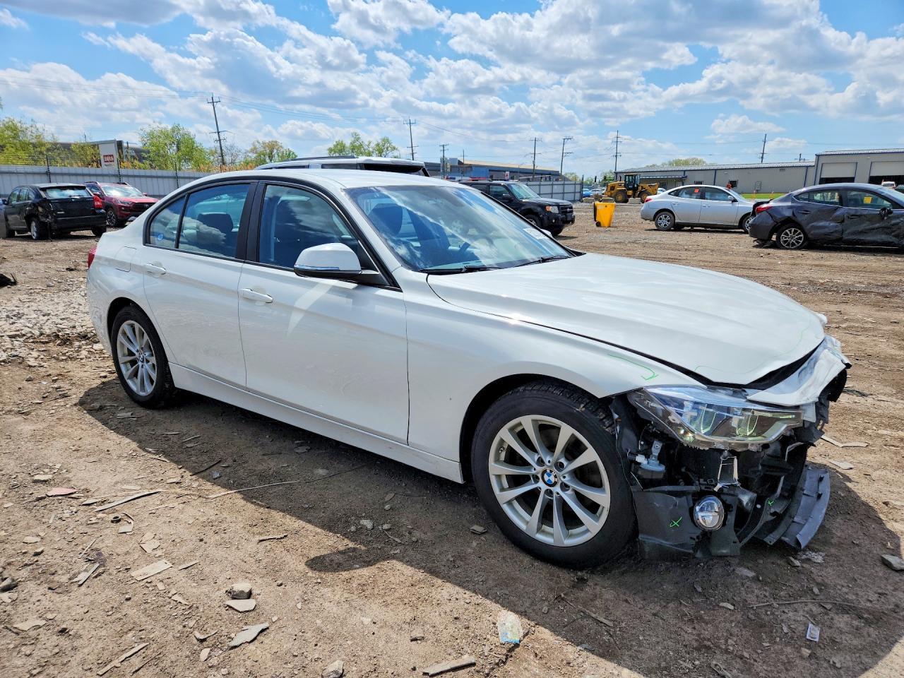 2018 BMW 320 Xi - zdjęcie 4
