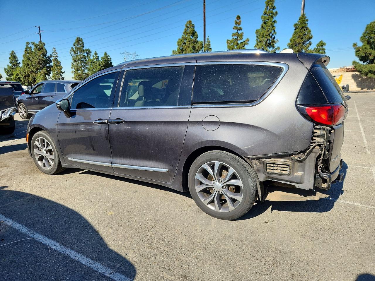 2017 Chrysler Pacifica Limited - zdjęcie 2
