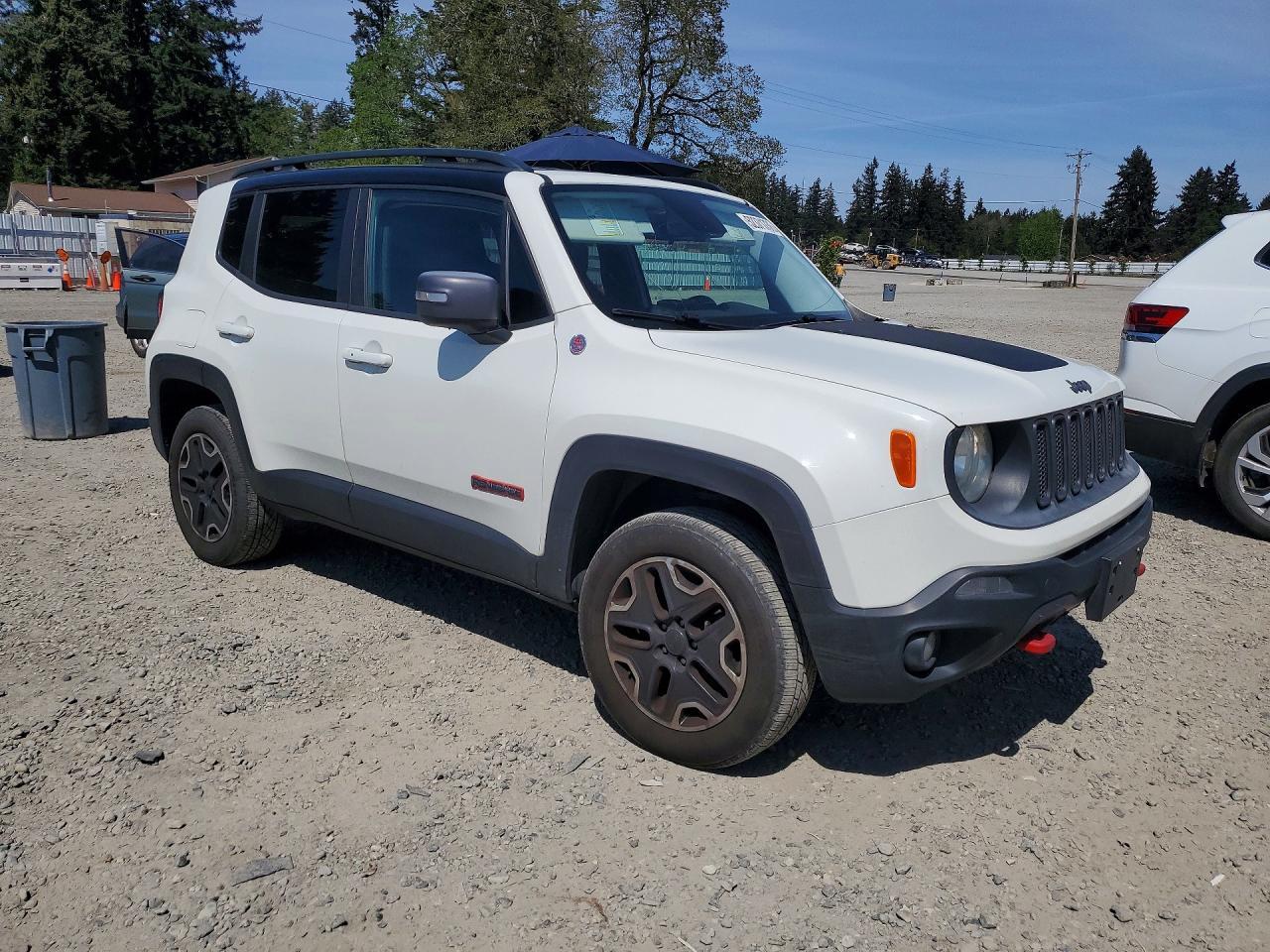2016 Jeep Renegade Trailhawk - zdjęcie 4