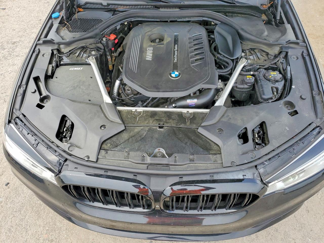 2019 BMW Seria 5 540i - zdjęcie 11