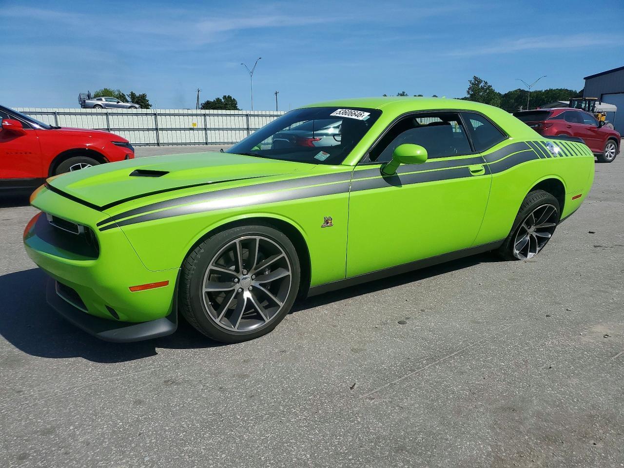 2015 Dodge Challenger R - zdjęcie główne
