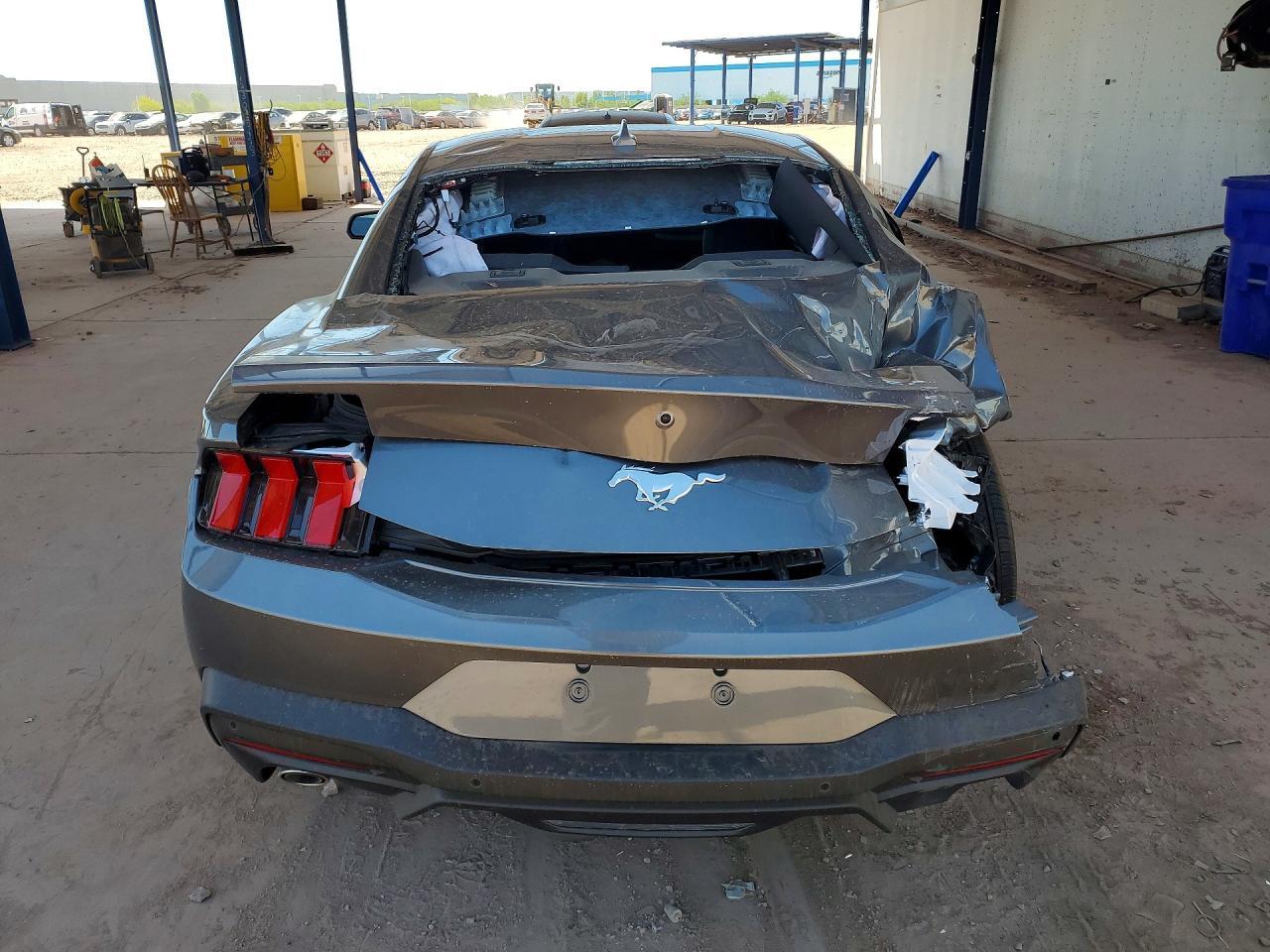 2026 Ford Mustang - zdjęcie 6