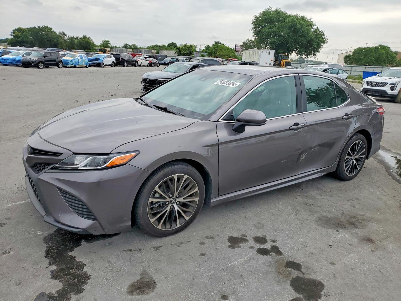 2018 Toyota Camry Se - zdjęcie główne