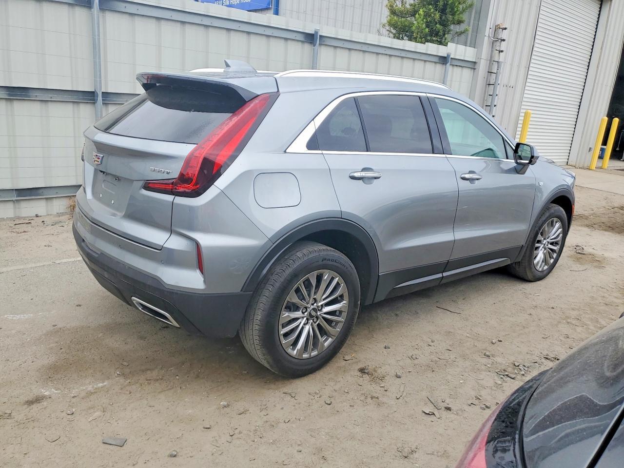 2025 Cadillac Xt4 Premium Luxury - zdjęcie 3