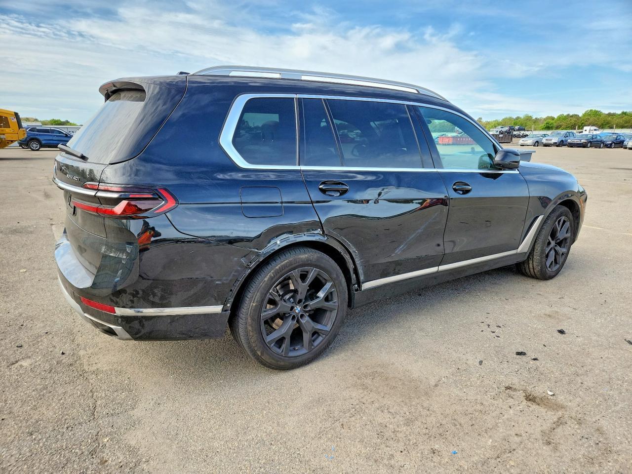 2025 BMW X7 xDrive40I - zdjęcie 3
