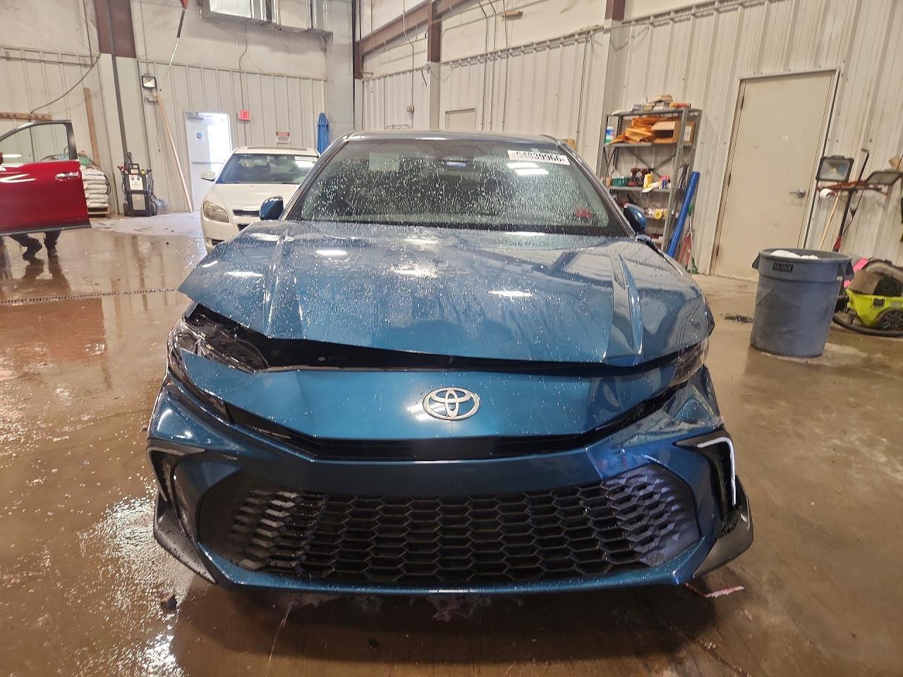 2025 Toyota Camry Xse - zdjęcie 5