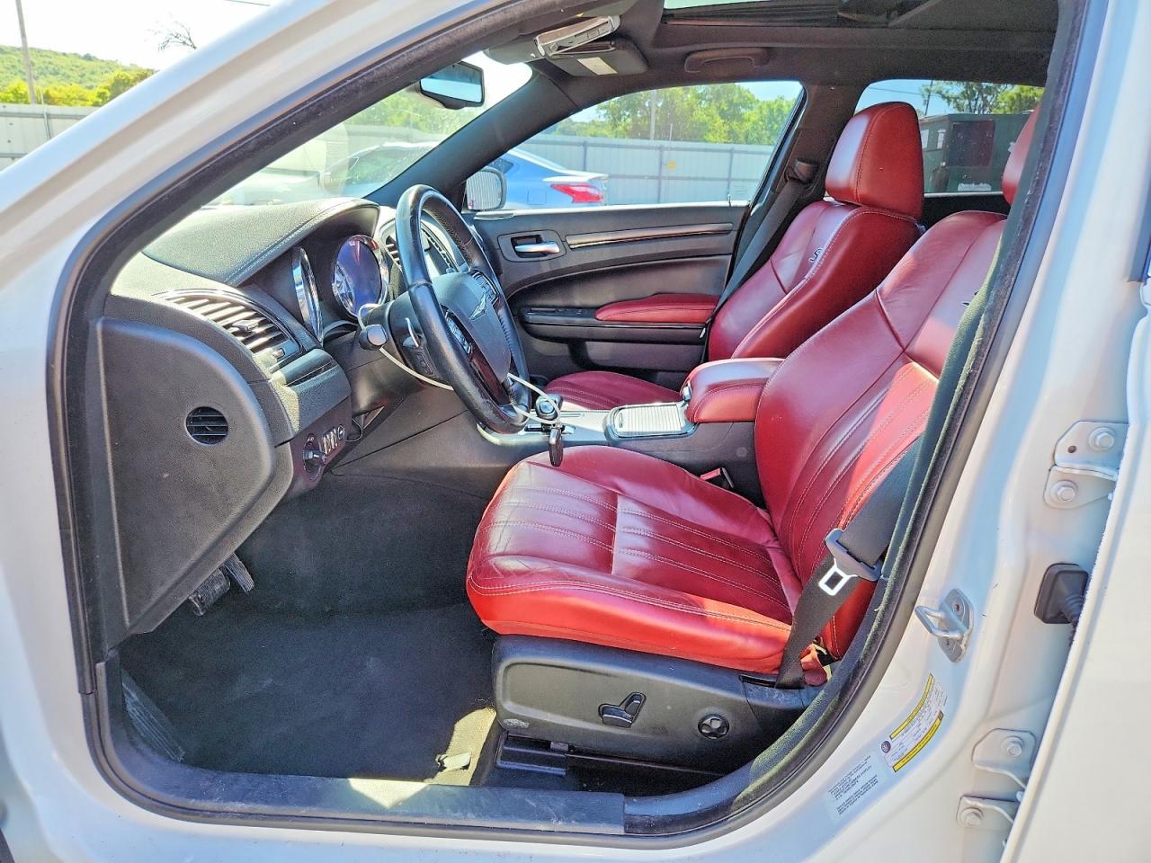 2013 Chrysler 300 S - zdjęcie 7